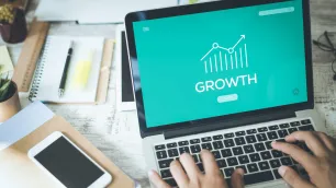 From Learning to Earning: The Role of Professional Training in Client Acquisition