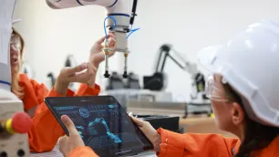 Securing the Supply Chain: Managing Raw Material Risks in API Manufacturing 