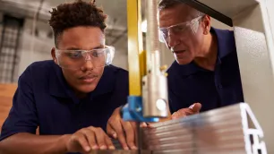 Why training does not always lead to competence: Understanding the gap between learning a skill and applying it under pressure