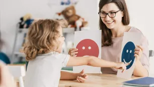 Tips for Introducing Yourself to a Child with Autism